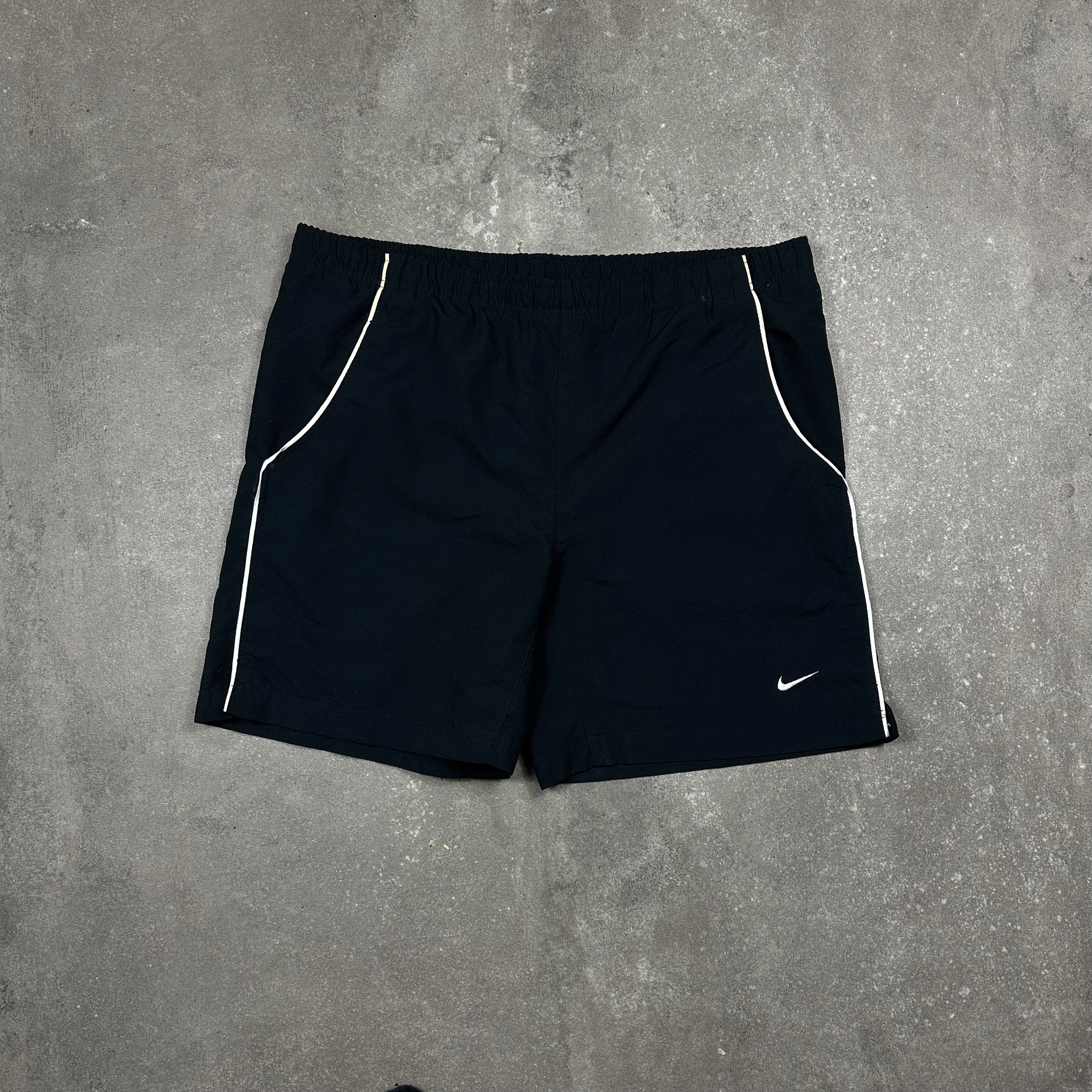 Vintage Nike Shorts (M)