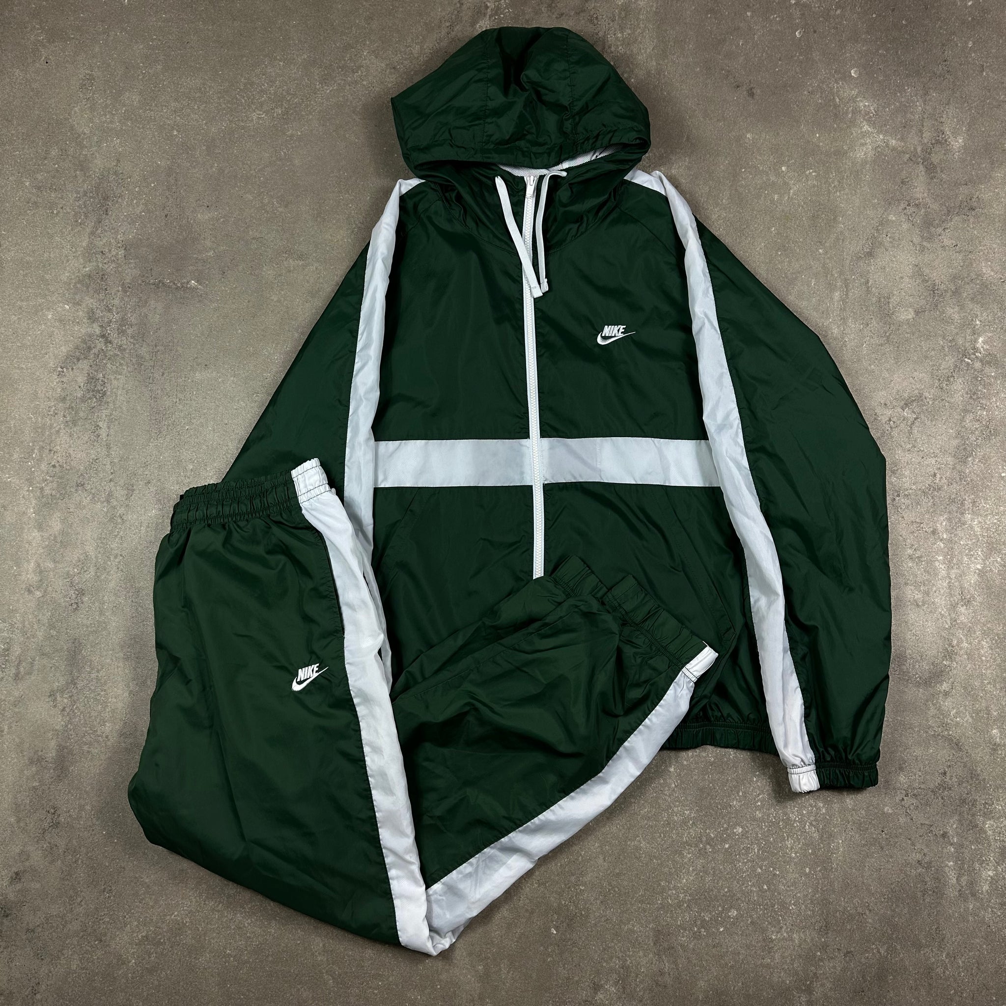 Nike Tracksuit (XL)