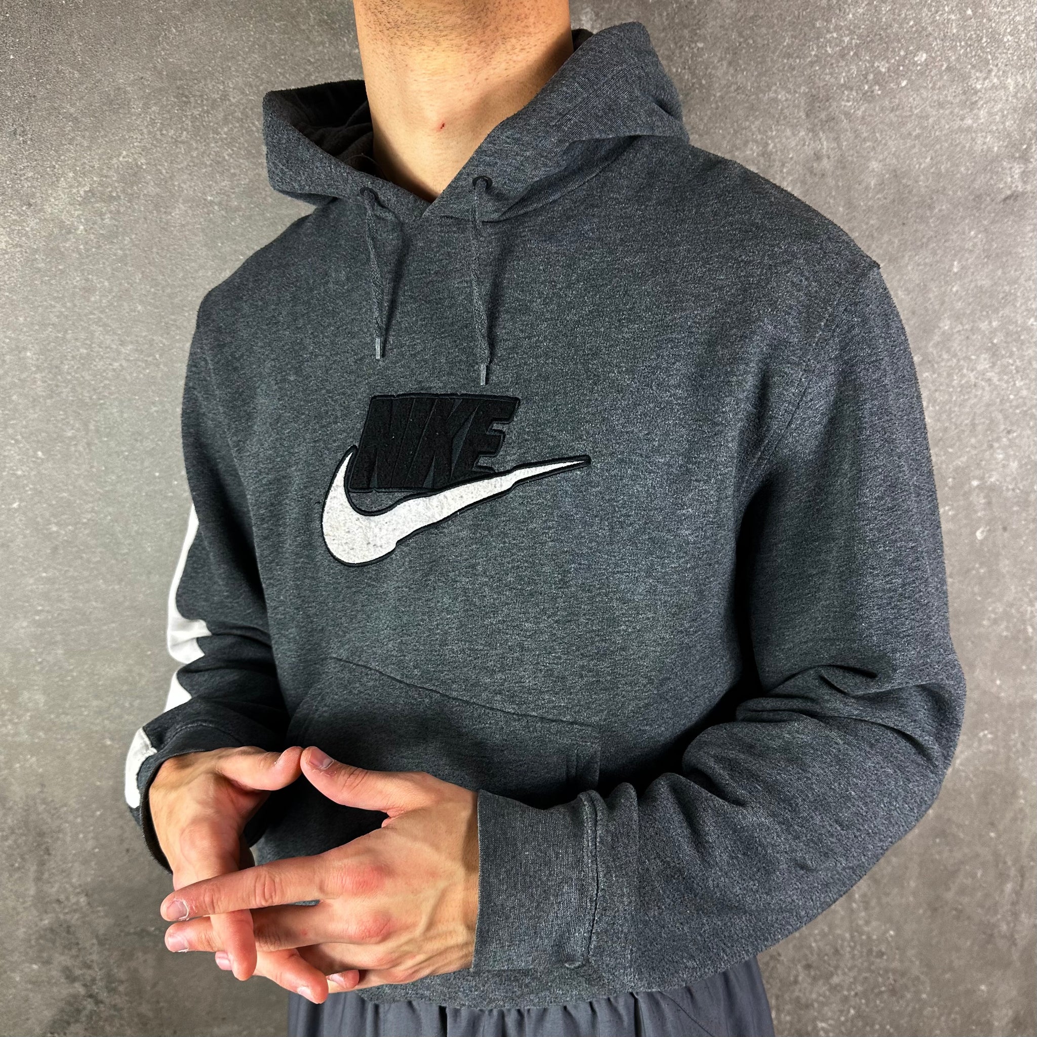 Vintage Nike Hoodie (M)