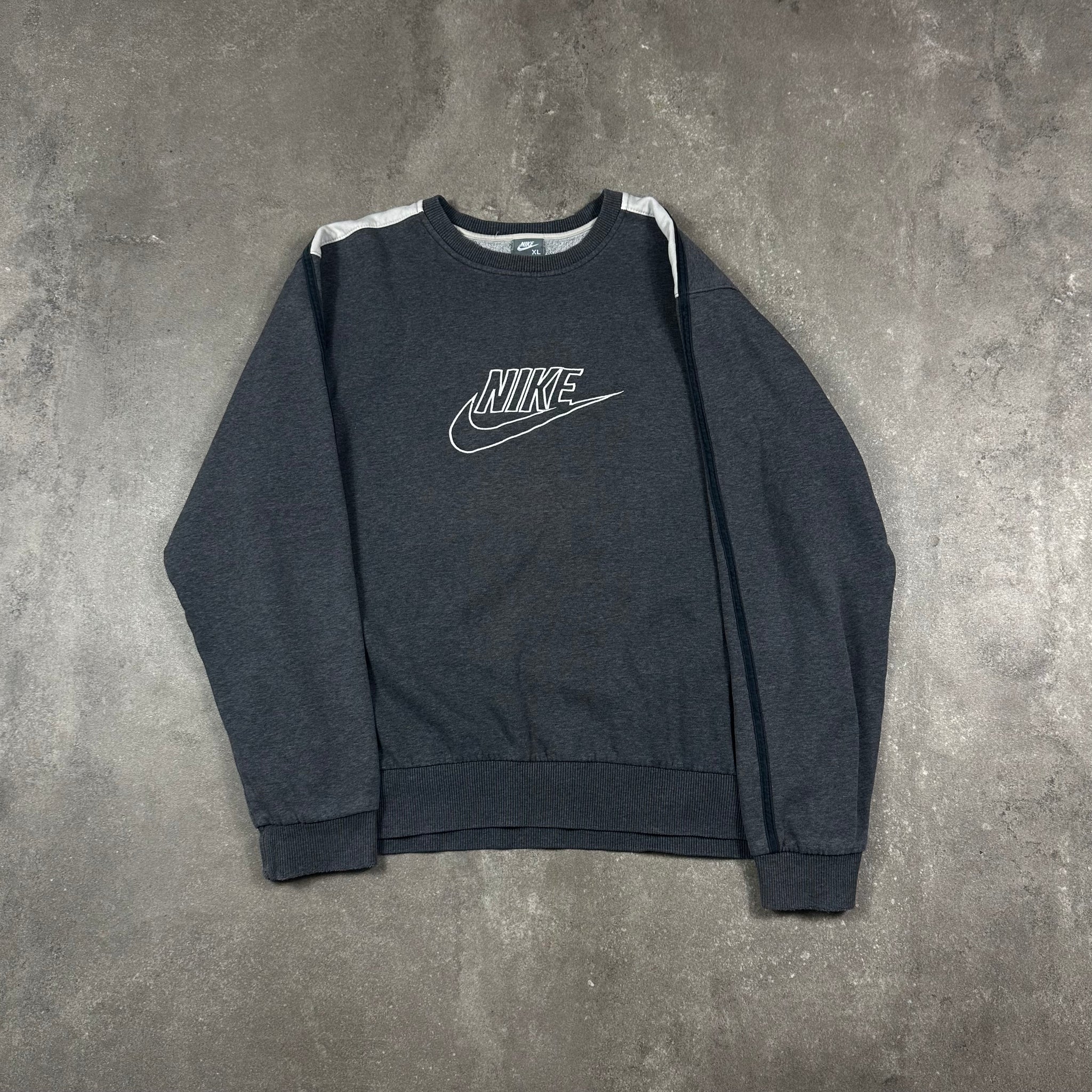 Vintage Nike Sweater (XL)