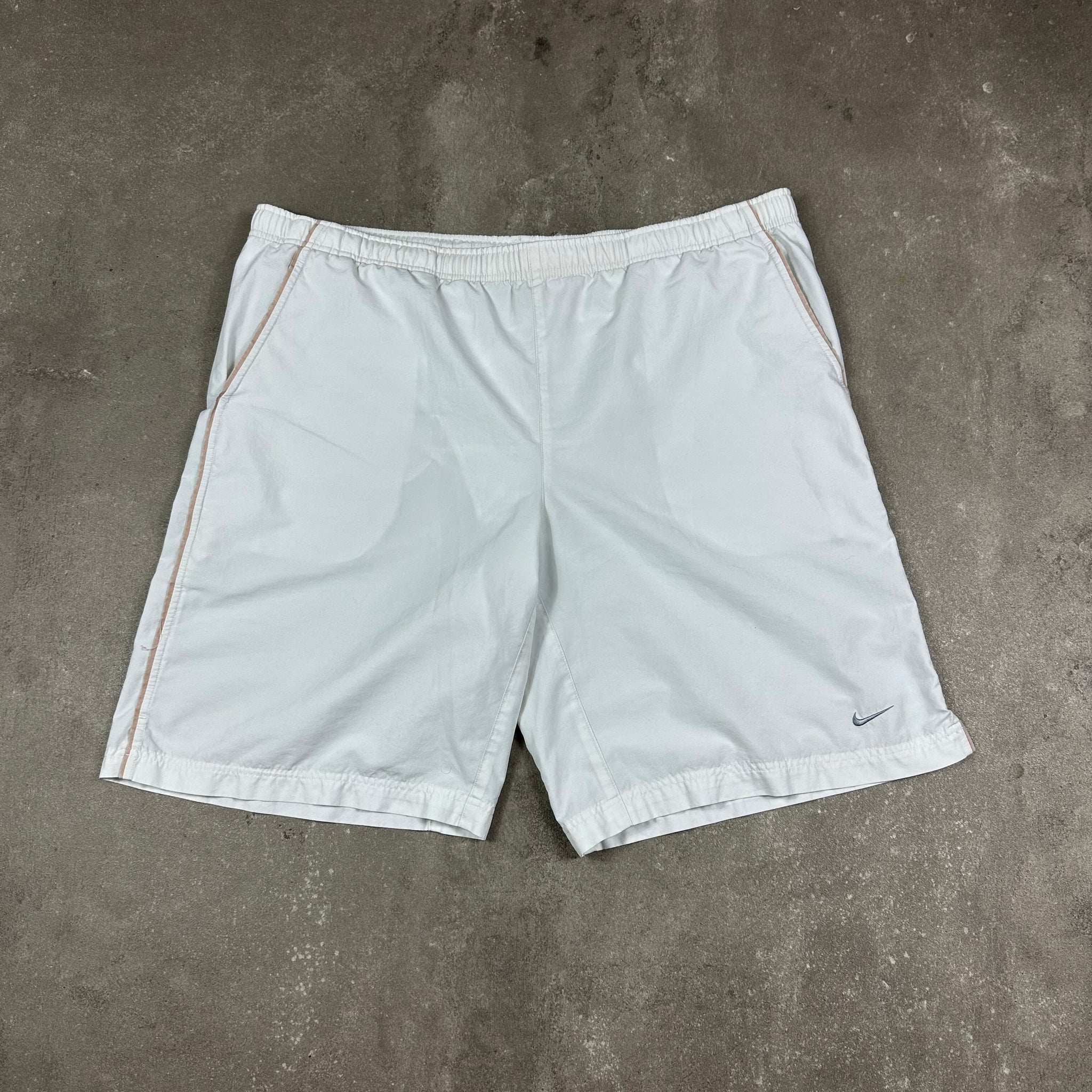 Vintage Nike Shorts (XL)