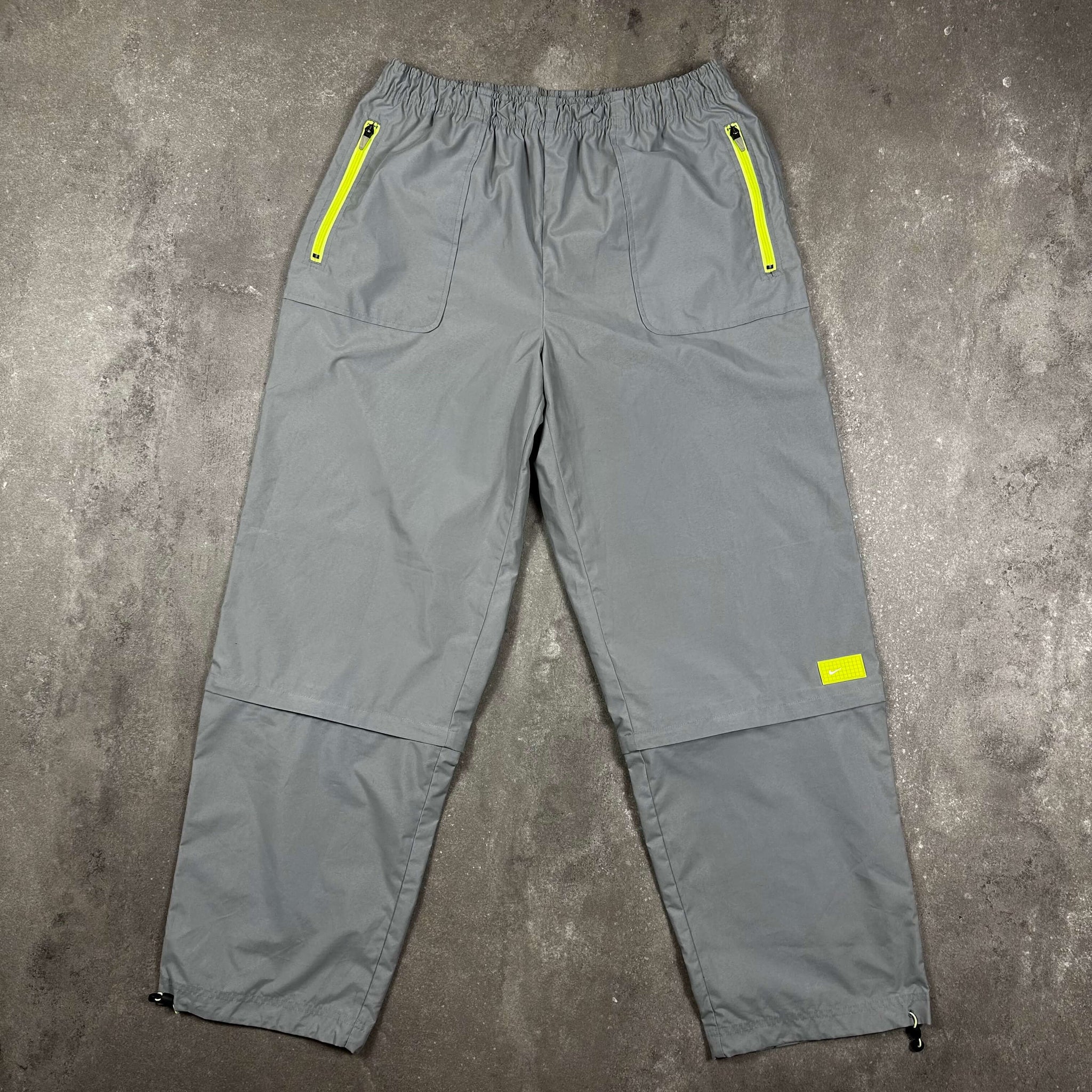 Vintage Nike Trackpants / Shorts (XL)