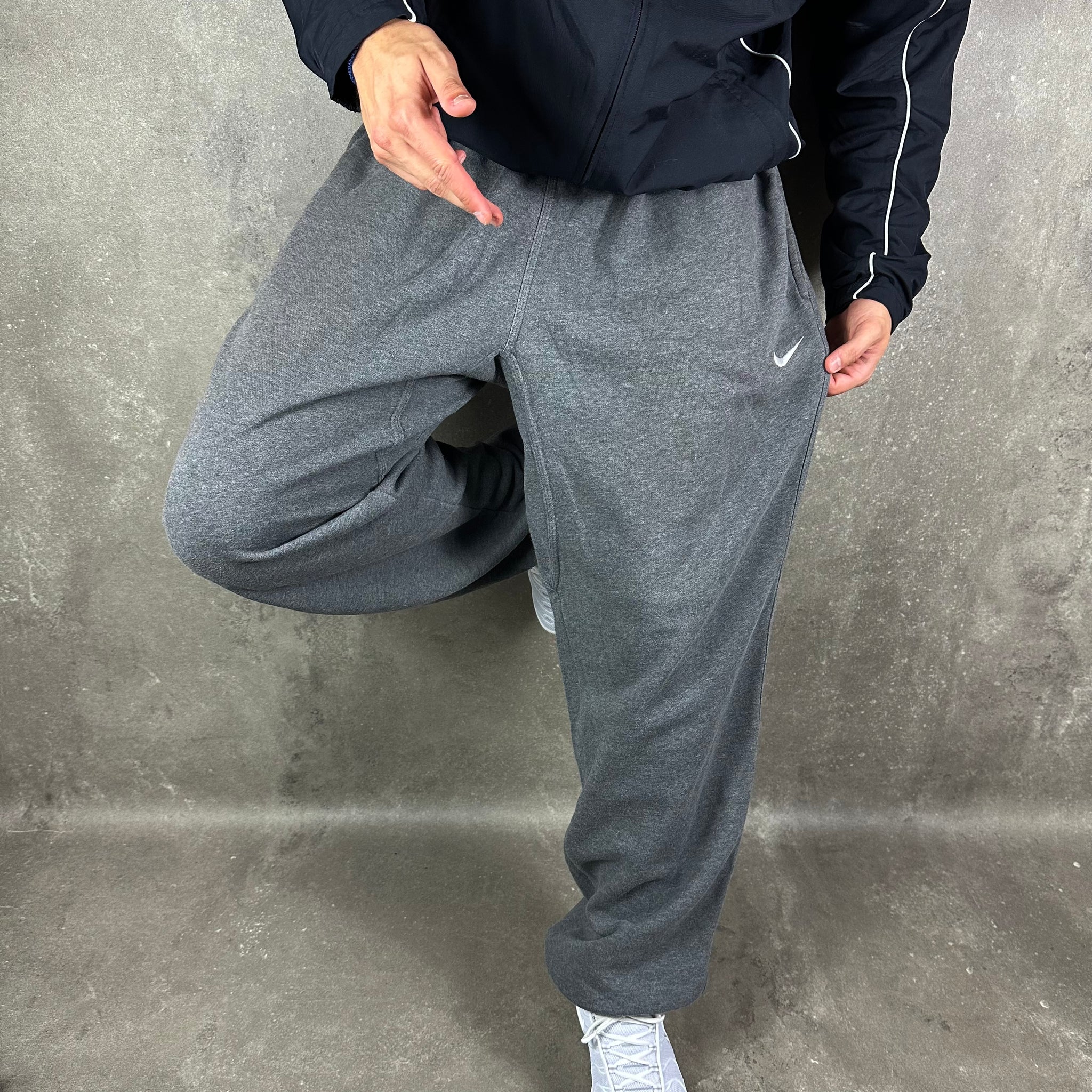 Vintage Nike Trackpants (XL)